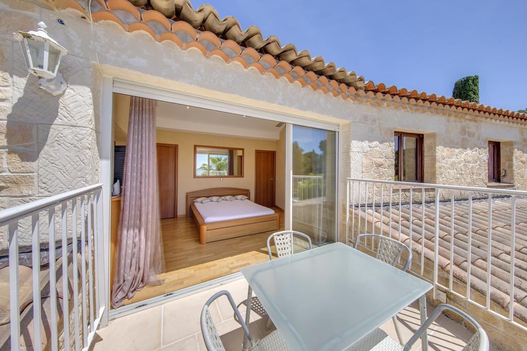 Domaine Du Mont Leuze Villa Villefranche-sur-Mer Bagian luar foto