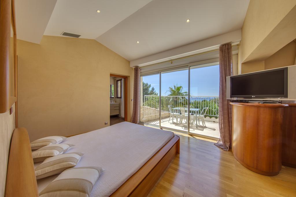 Domaine Du Mont Leuze Villa Villefranche-sur-Mer Bagian luar foto