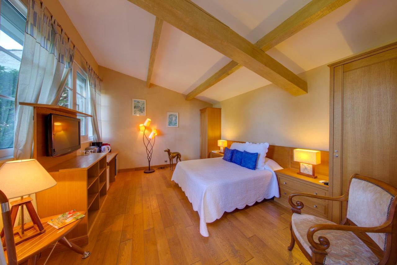 Domaine Du Mont Leuze Villa Villefranche-sur-Mer Bagian luar foto